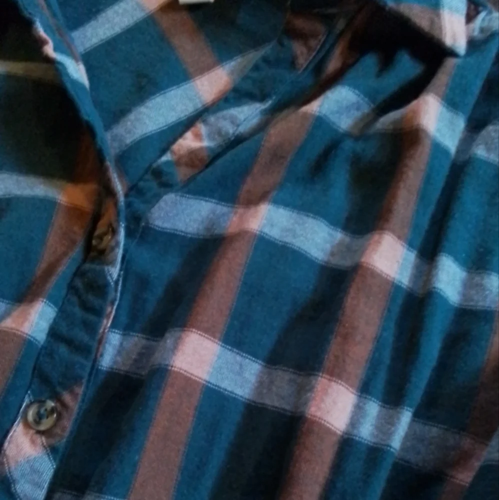 Knox Rose Plaid Shirt - Picture 3 of 8